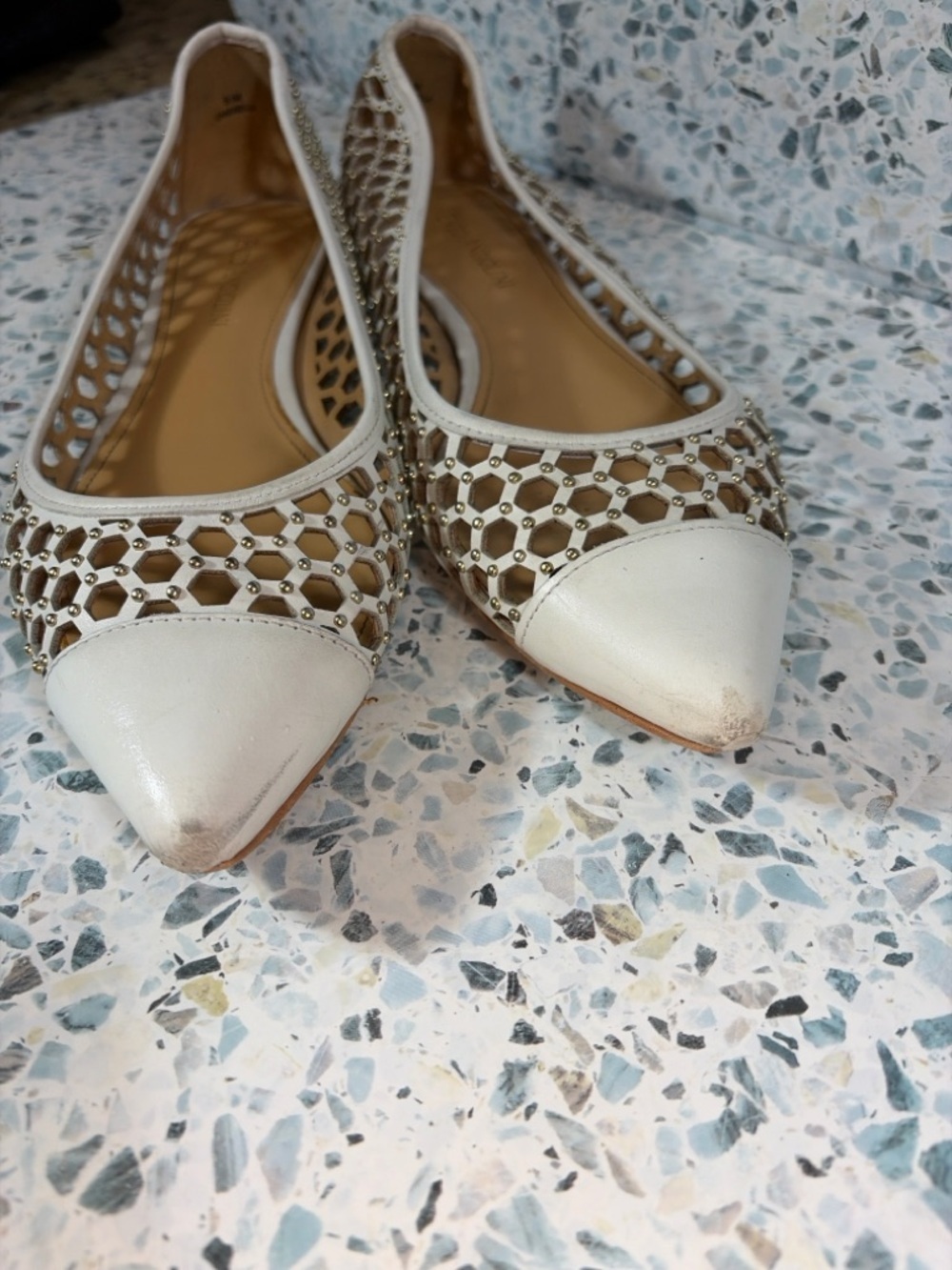 Enzo Angiolini Arabella Studded Cutout Flats White Leather Pointed Toe Size 8.5 - Picture 4 of 5